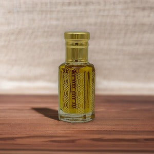 Amber Wood Perfume | Jannah Ouds